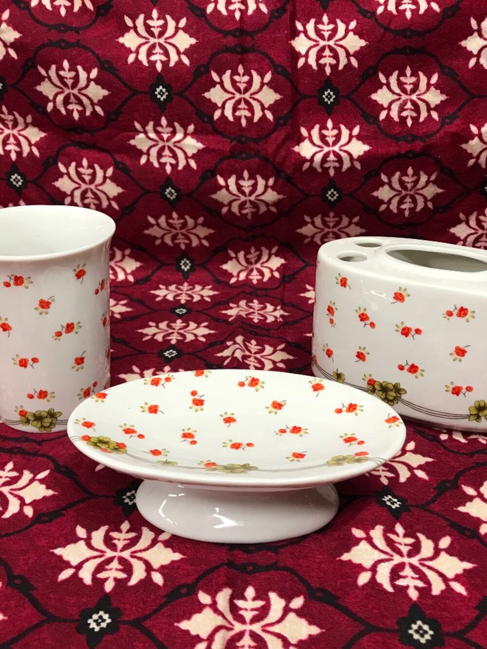 Vintage Porcelain 3 Piece Bathroom Vanity Set Rose Floral Print